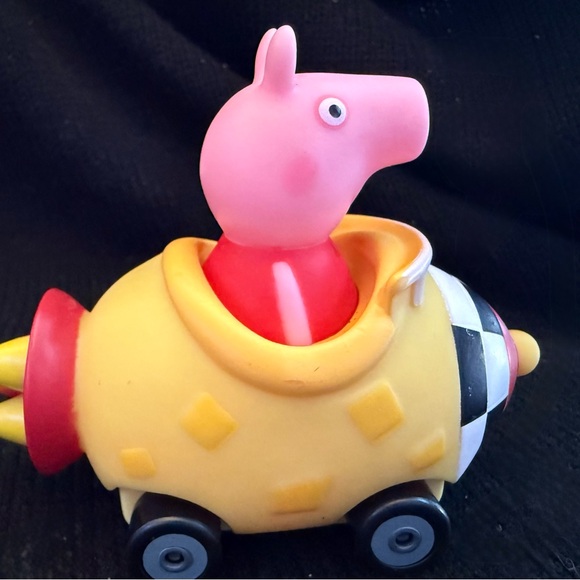 Peppa Pig Colorful Vehicle Set - Yellow, Red, Purple - Picture 10 of 16